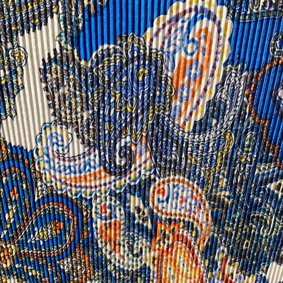 Mandee short sleeve blouse - Picture 2 of 5